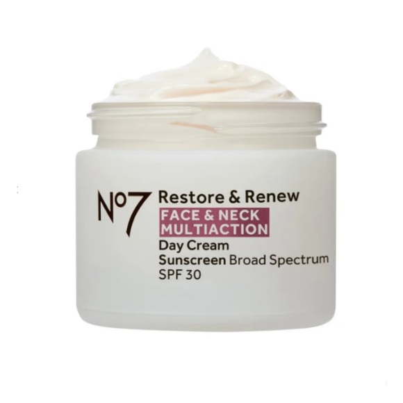 No7 The Ultimate Skincare Collection, Restore and Renew Gift Set - Picture 5 of 6